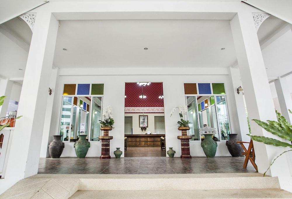 At Ruam Chok Hotel Chiang Mai Exterior foto